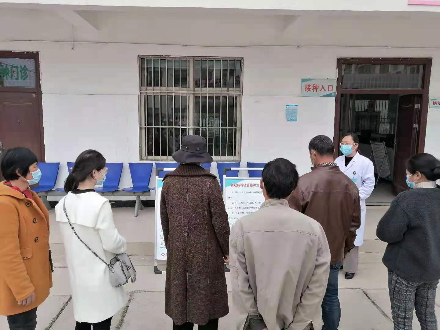 首页 基层动态 汉源街道人大代表调研充电桩建设情况